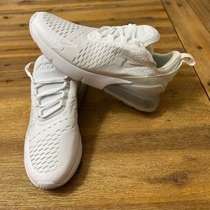Used women’s Air Max 270 all white - Size 7.5